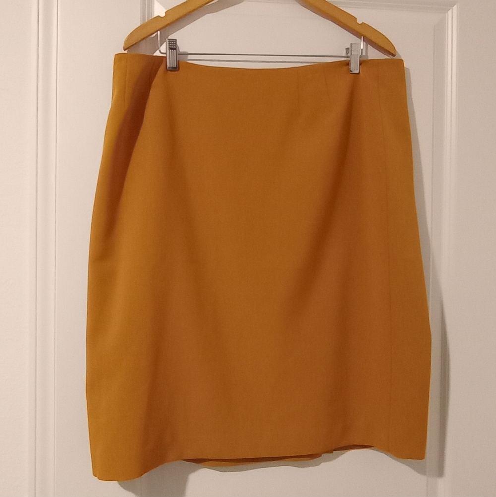 Black Label By Evan Picone Gold Pencil Skirt Size 18